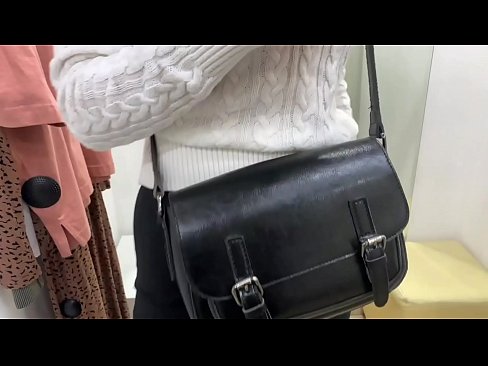 ❤️ Публична мастурбация на младата кучка FeralBerry с вибратор в стаята за обличане ❌ Секс видео в bg.bitcoinex.top ❤